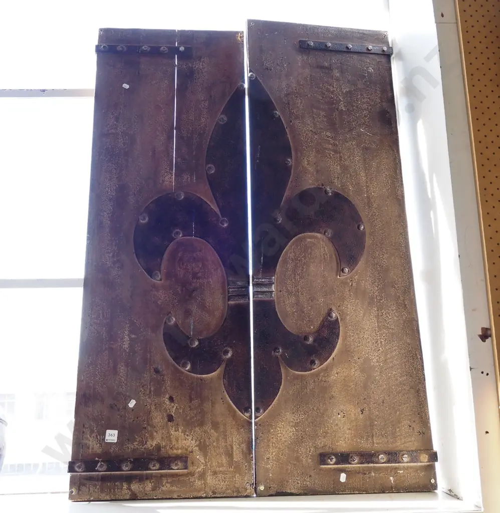 2x metal and wood rustic panels/doors with fleur de lis cut metal decorations H1200 BothW800 Image 1++