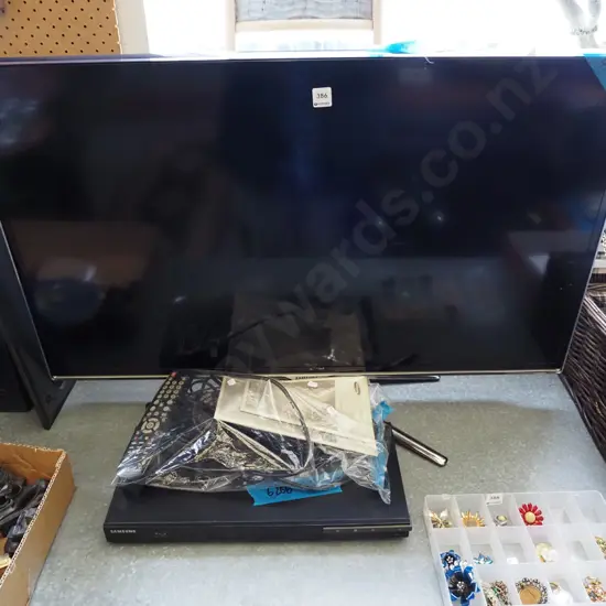 Samsung 40" TV with DVD blue ray player
