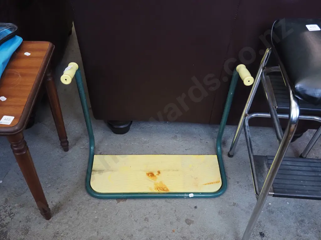 garden kneeler Image 1++