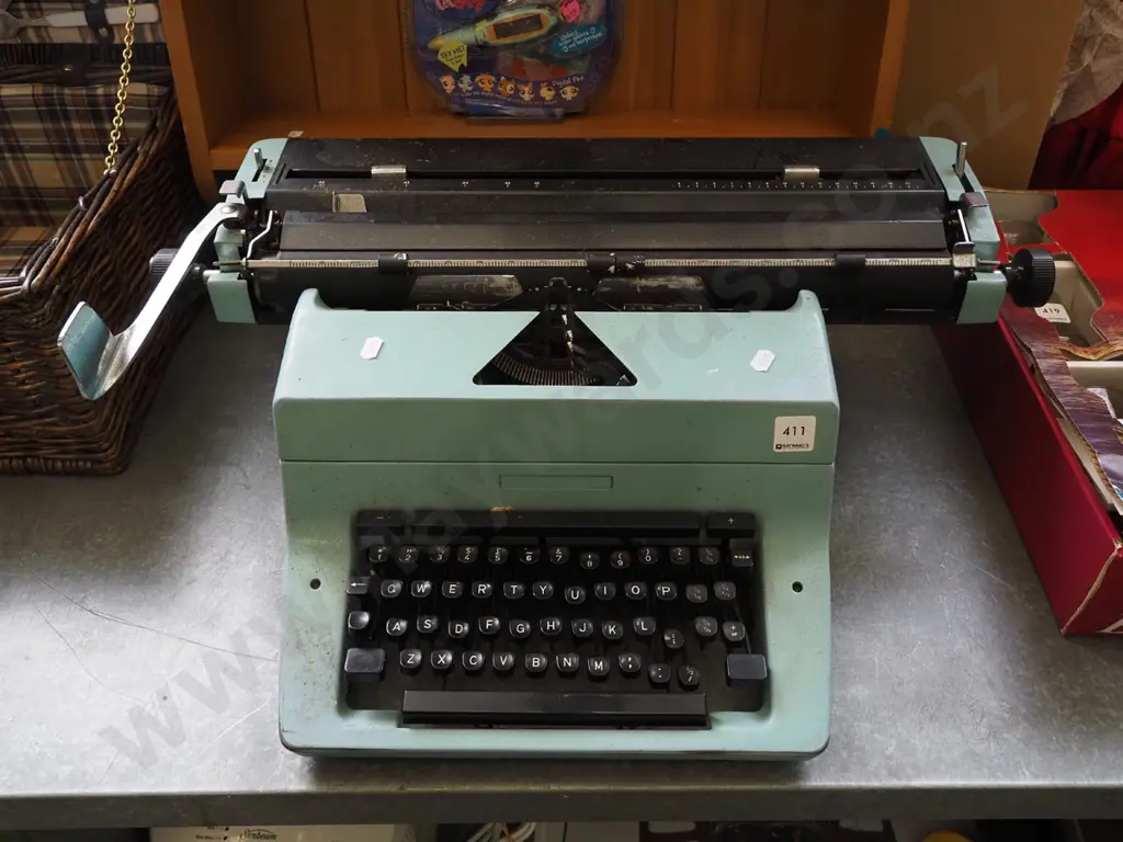 typewriter Image 1++