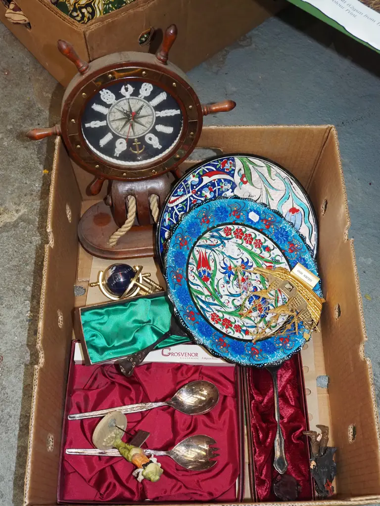 2x Portuguese/ hand painted plates, cased cutlery, clock etc Image 1++