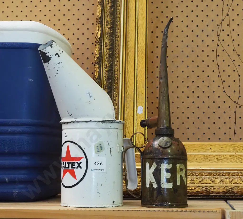 Caltex oil pour, vintage oiler Image 1++