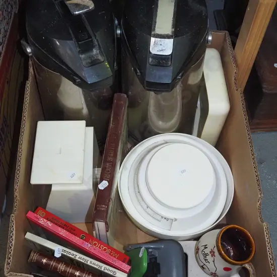 box; 2x thermoses, kitchen scales etc