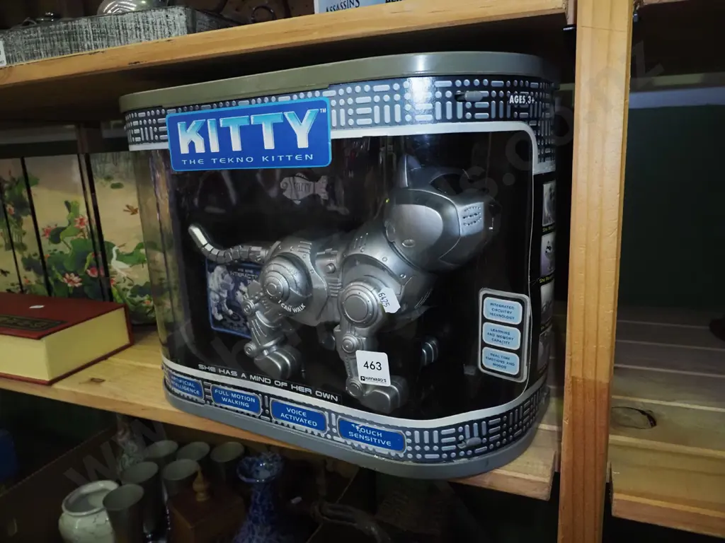 boxed as new Kitty Techno robotic cat Image 1++