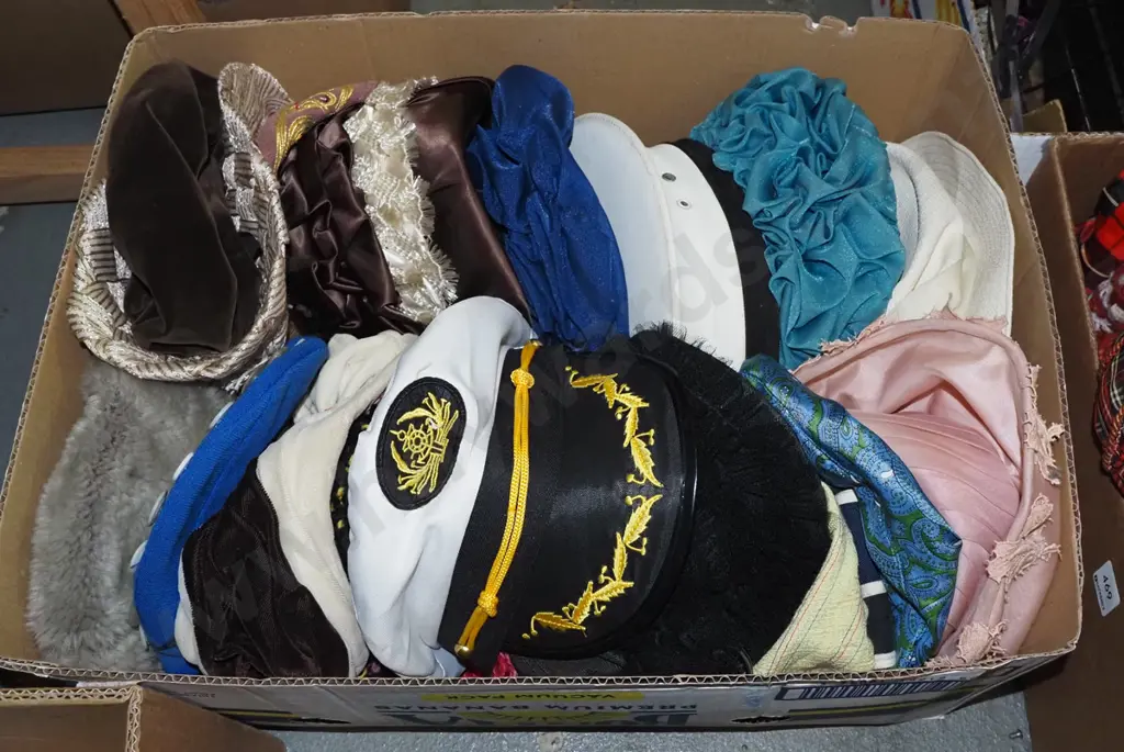 box of hats Image 1++