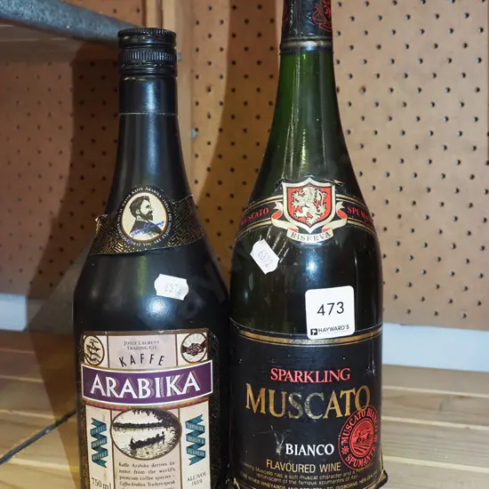 2x bottles - Muscato and coffee liqueur