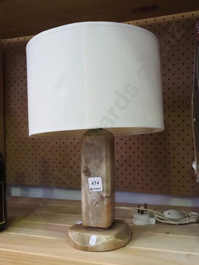 marble basd table lamp Image 1++