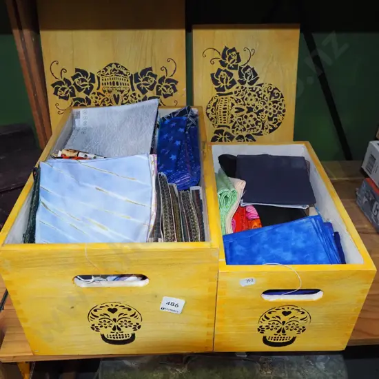 2x wooden boxes, fabric pieces