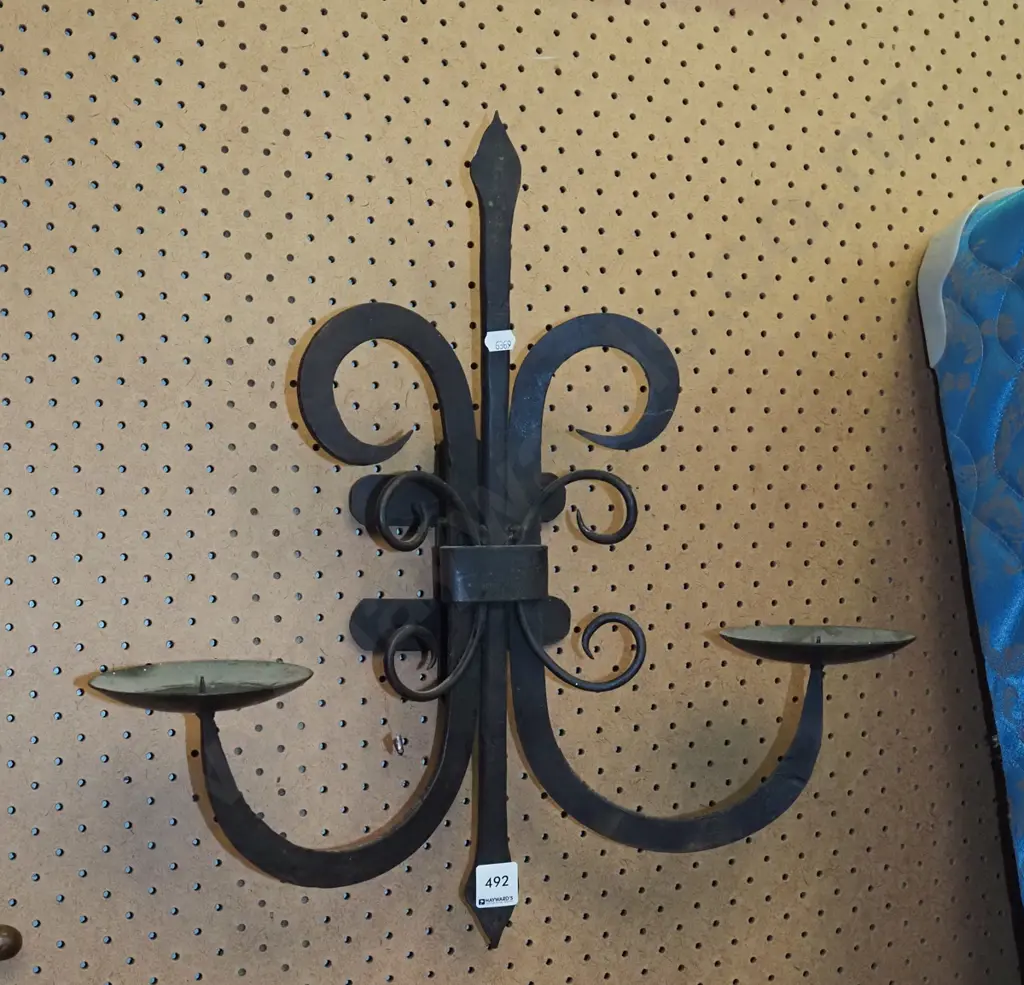 wrought  metal wall mounted candle sconce H490 Image 1++