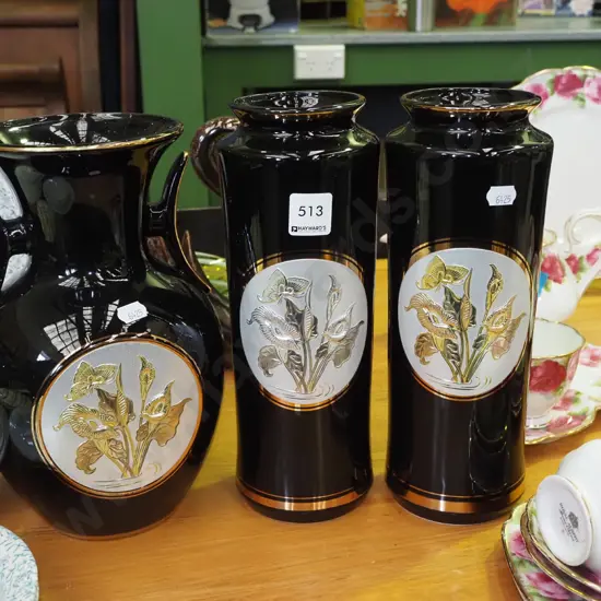 3x black and gold vases H270