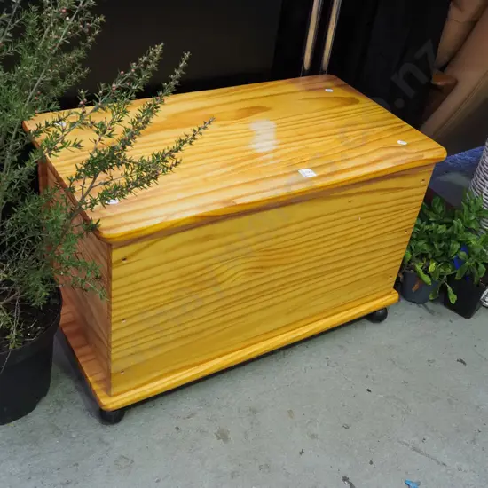 solid pine blanket box