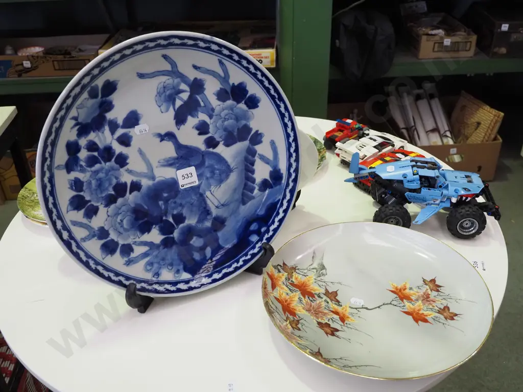 blue and white Asian dish, 1 other dish Diam 340 Image 1++