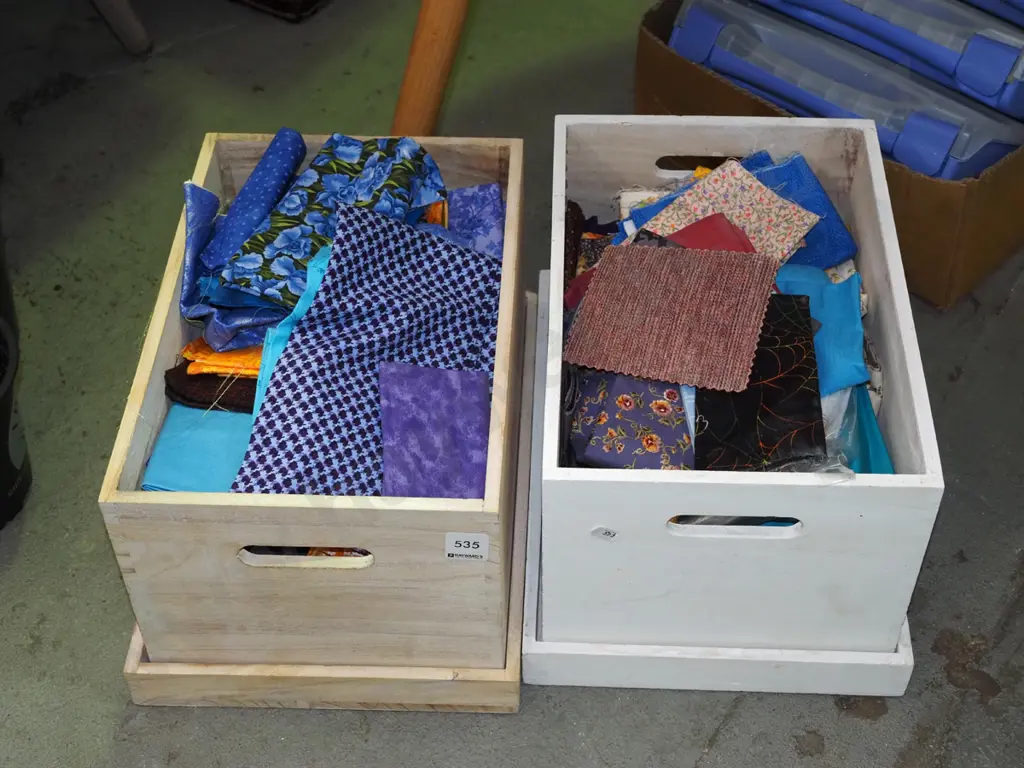2x wooden lidded boxes of patchwork fabric pieces Image 1++