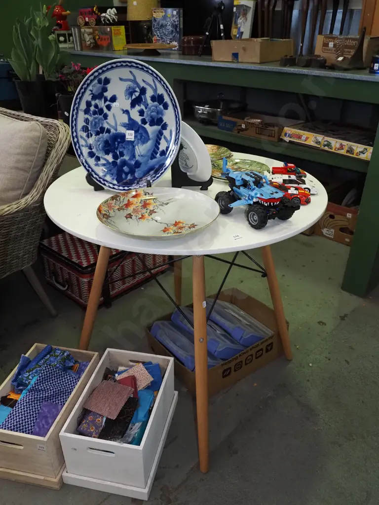 wooden leg, metal and melteca top occasional table - no chairs Image 1++