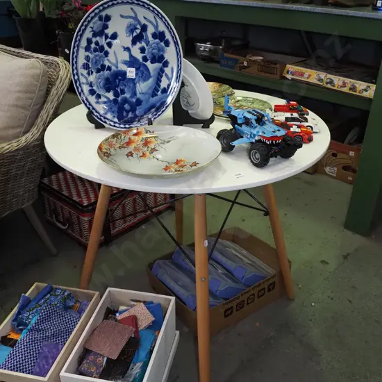 wooden leg, metal and melteca top occasional table - no chairs