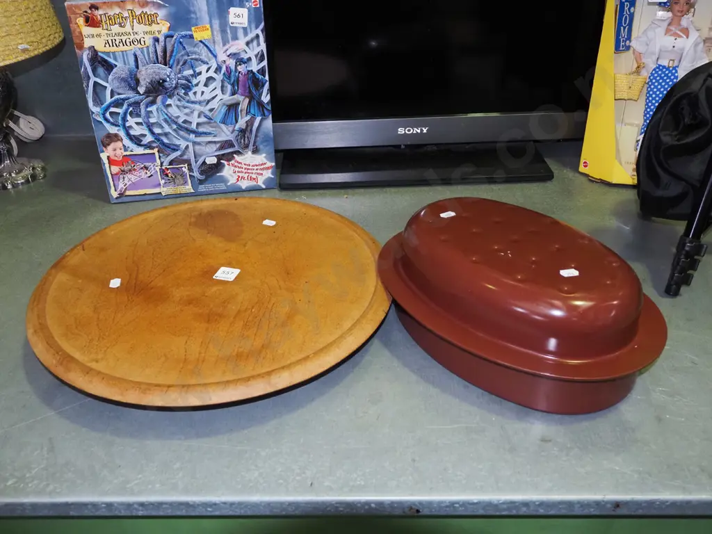 brown enamel casserole, lazy susan Diam420 Image 1++