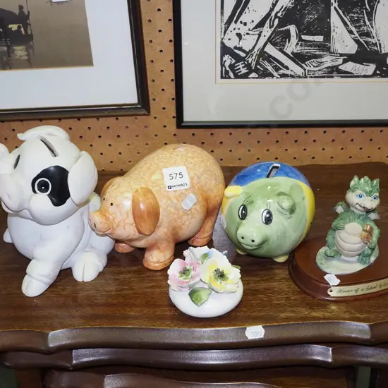3x piggy bank, floral spray, dragon figurine