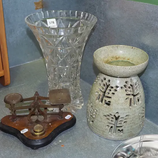 balance scales, aromatherapy stand, crystal vase, small scale and weights H250