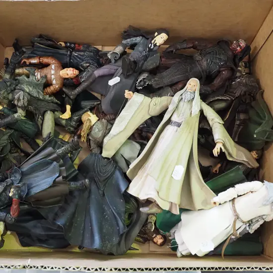 box of Lord of Rings figurines