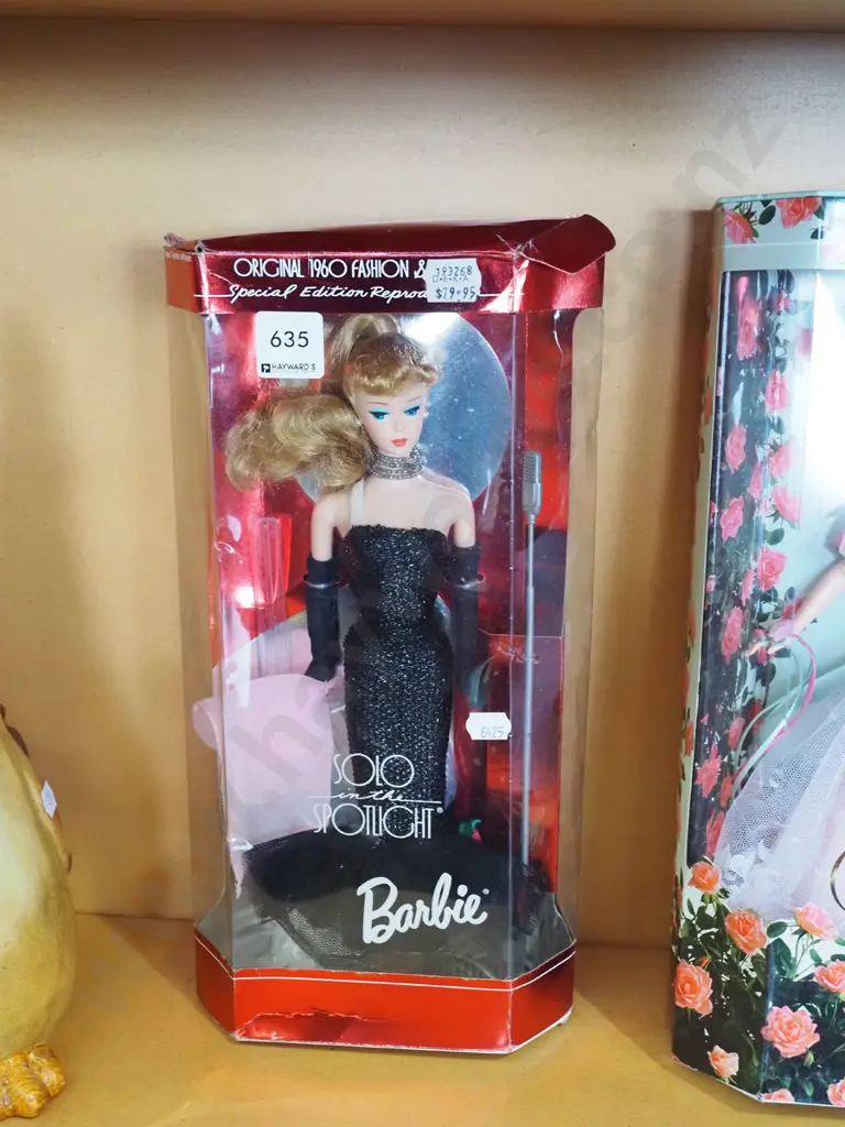 as new 1960s fashion Barbie Image 1++