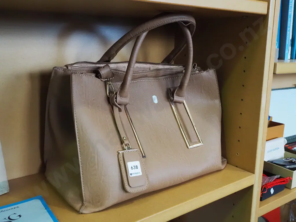 tan leather hand bag Image 1++