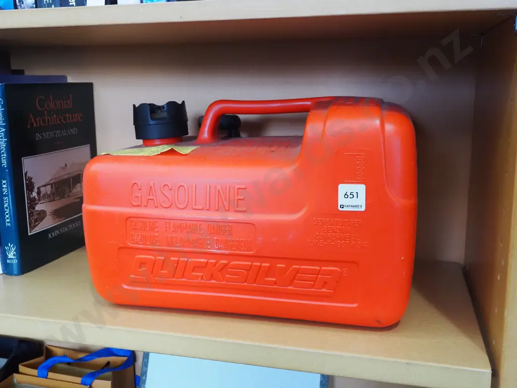 small plastic boat petrol tank Image 1++