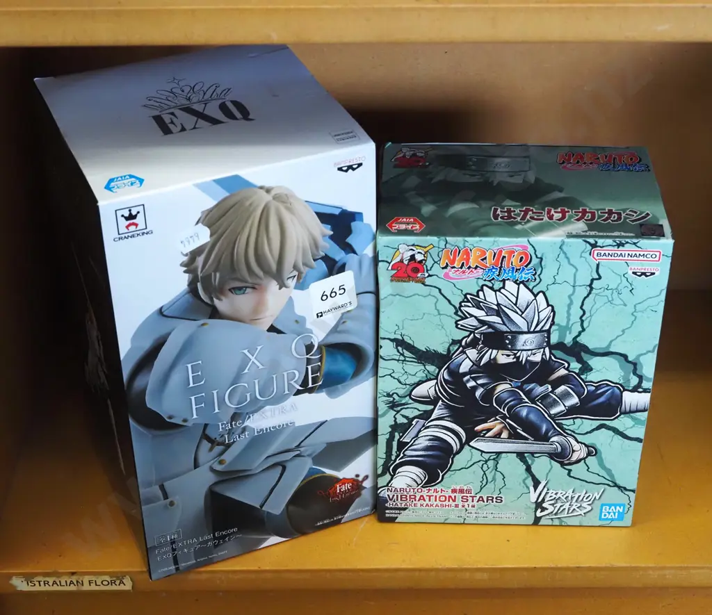 2x fantasy figurines Image 1++