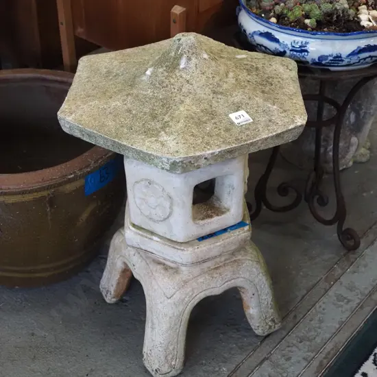 concrete garden orn Asian pagoda H520