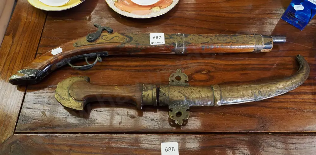 reproduction musket, knife in sheath Image 1++