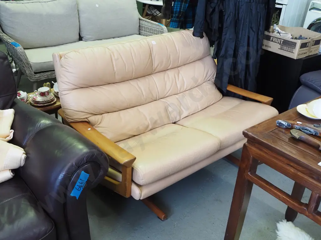1980s salmon coloured leather and wood 2 seater settee -some wear Image 1++