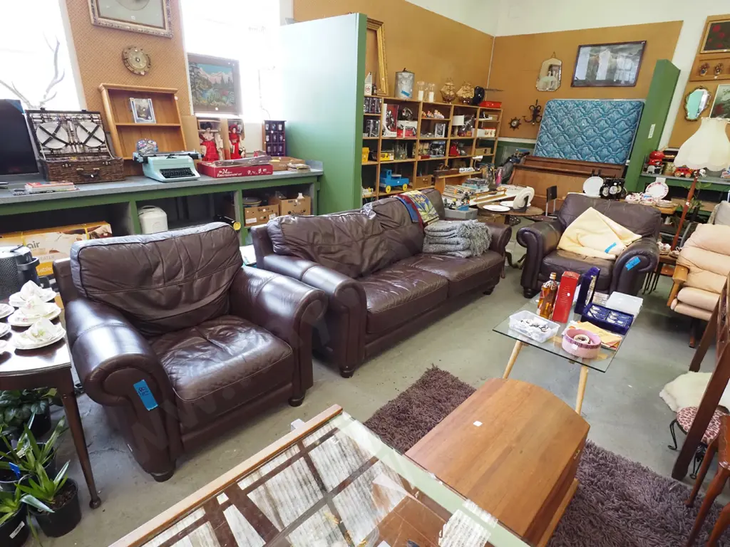 brown leather rolled arm 3 piece lounge suite - 2 seater and 2 singles Image 1++