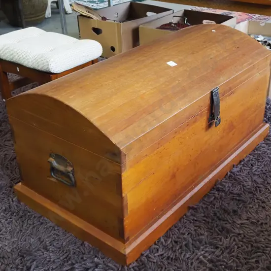 barrel top blanket box H440 W840 D460