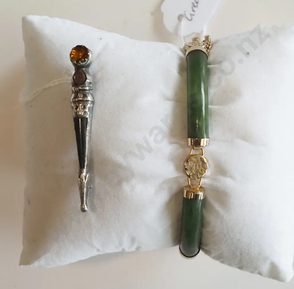jade brooch, bracelet Image 1++