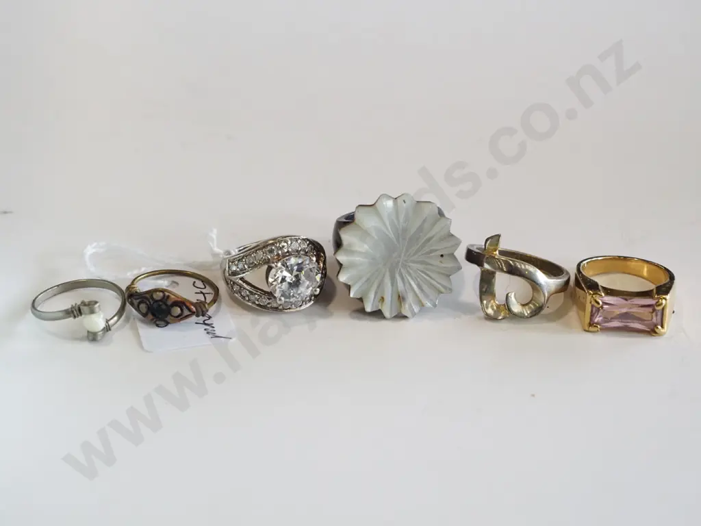 tub of rings Image 1++