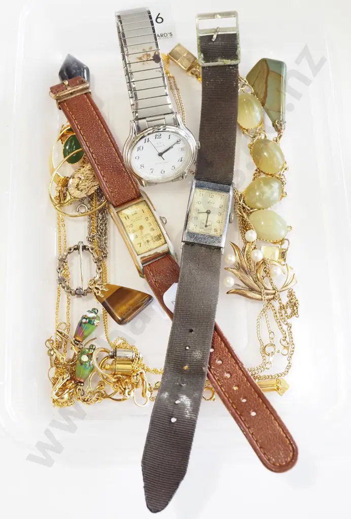tray of watches and costume jewellery Image 1++