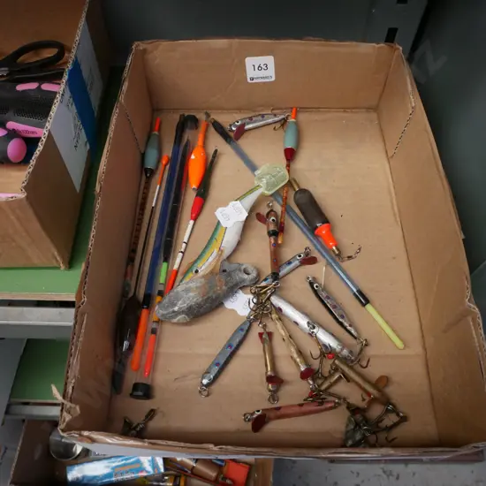 fishing lures, floats