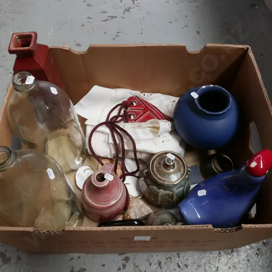 box; ceramic pukeko, vase, glass flagons etc