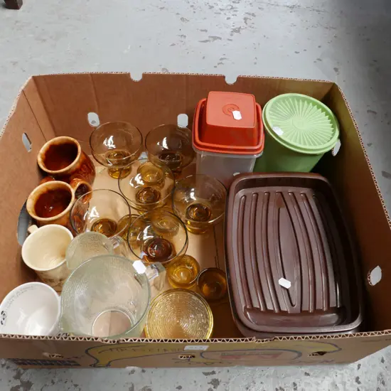 box; parfairt glasses, water jug, cups etc