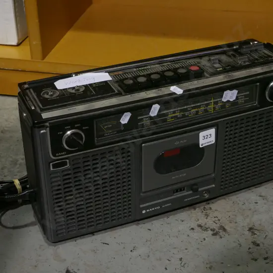 Sanyo radio cassette player