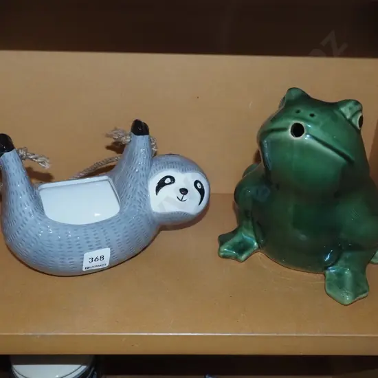 hanging ceramic panda basket, ornamental frog