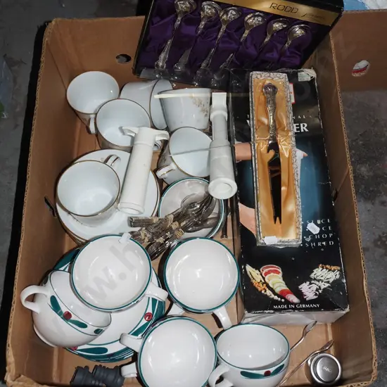 box; Temuka coffee cups, cups, saucers etc