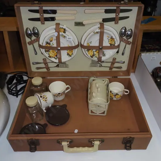 Brexton vintage picnic hamper and contents