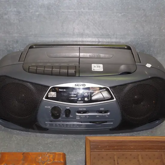 Sanyo twin cassette radio cassette player