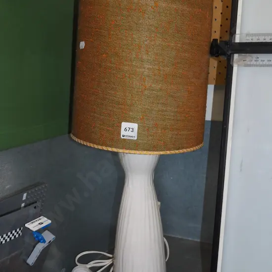 ceramic based table lamp H-560
