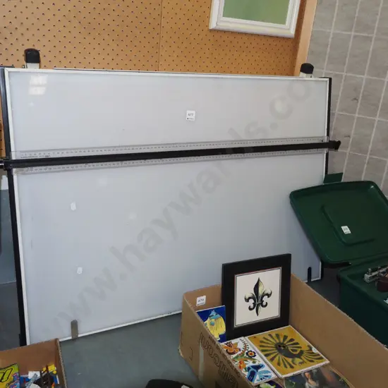 illuminated draughting board H-660