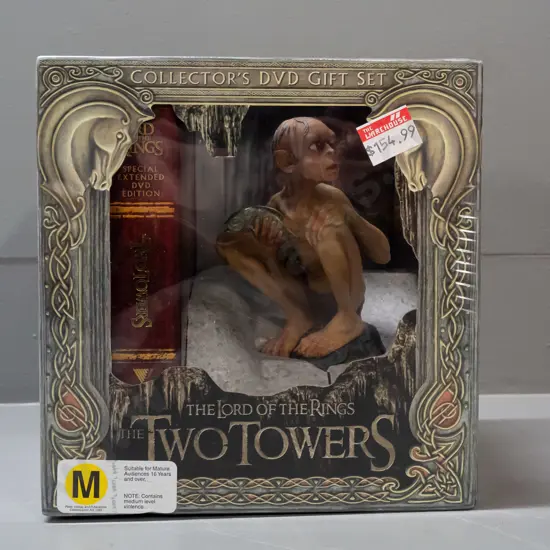 Lord of the Rings The Two Towers Special Extended 4-disc DVD edition with Gollum figure in sealed box H-210 W-200 D-150