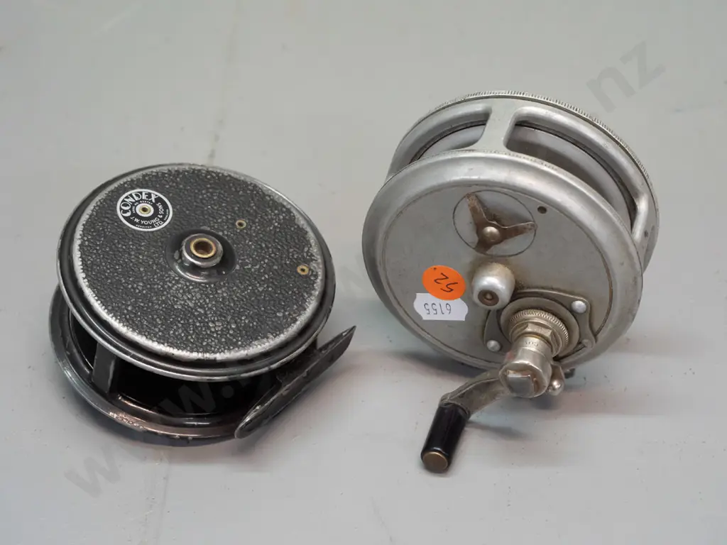 2 vintage fishing reels - YW Young & Sons Condex England and JT Crouch & Sons, Dunolly Victoria, both w/bakelite knobs, Image 1++