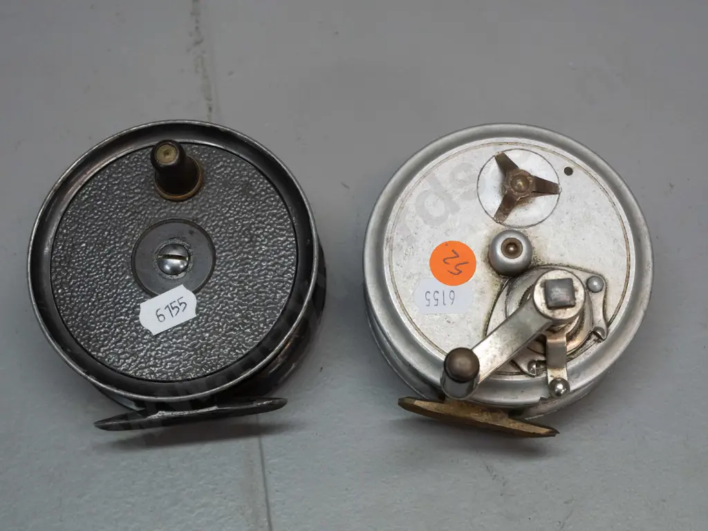 2 vintage fishing reels - YW Young & Sons Condex England and JT Crouch & Sons, Dunolly Victoria, both w/bakelite knobs, Image 1++