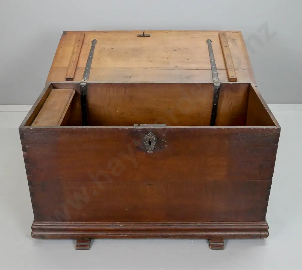 18th century oak trunk with iron carry handles and strap hinges, large iron lock with shaped escutcheon, dovetail sides, Image 1++