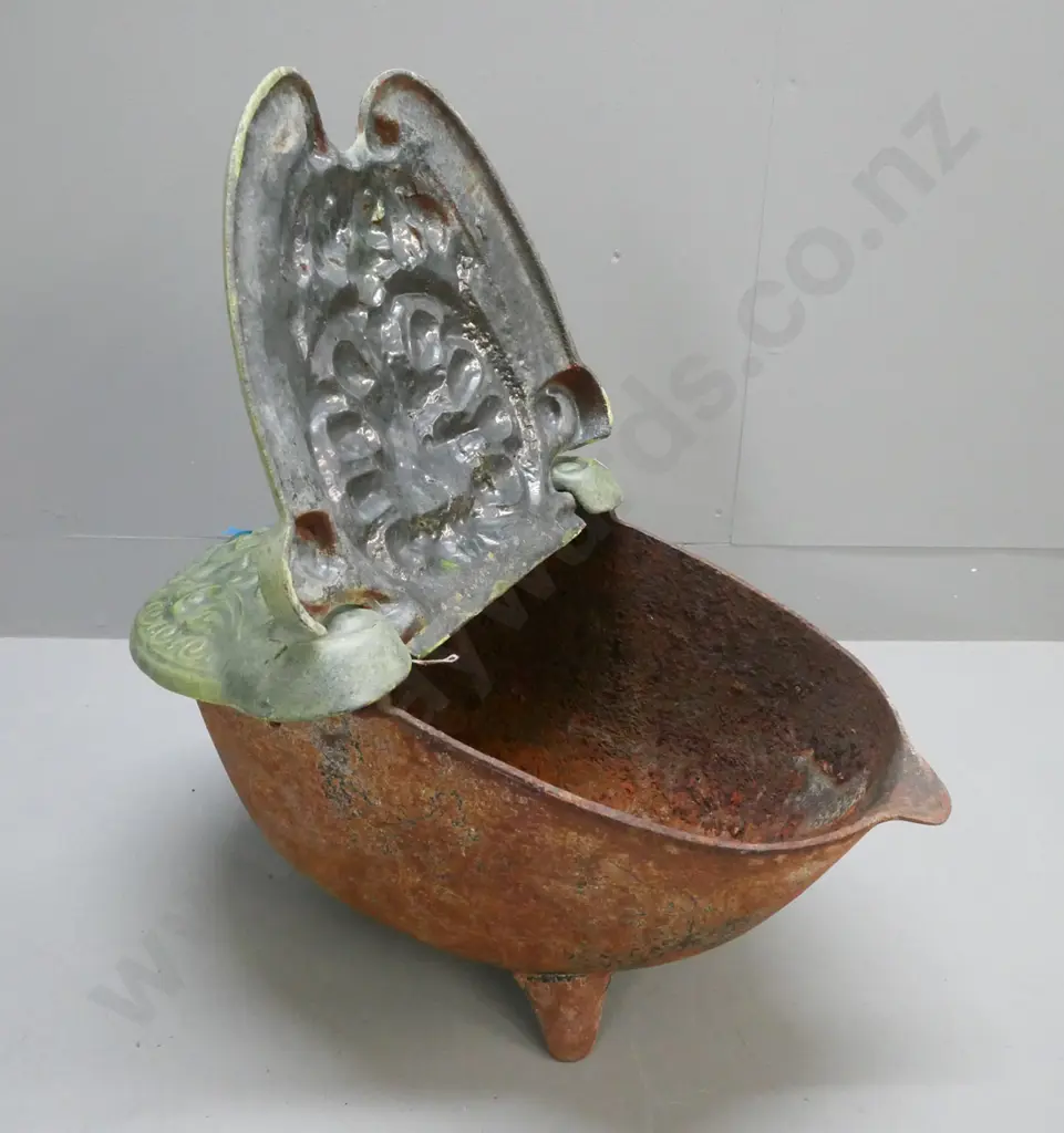 French cast metal coal scuttle w/ centrally hinged foliate-patterned enamel lid, rust & corrosion to metal inside & out Image 1++